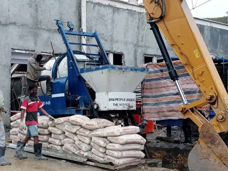 Realimentación De AIMIX Bomba Mezcladora Instaló En Indonesia