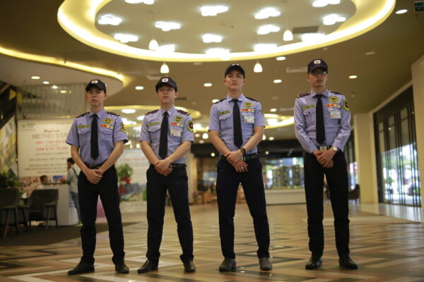 Bảng giá dịch vụ bảo vệ yếu nhân hiện nay - BẢO VỆ LONG HẢI