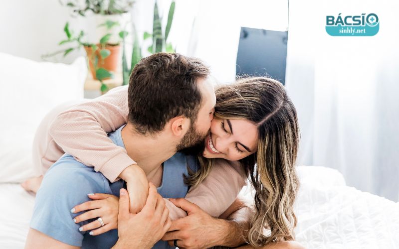 5 cách hư của vợ trên giường khiến chàng say mê không rời mắt