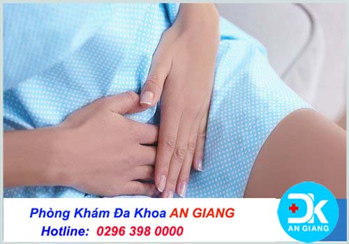 Tiểu nhỏ giọt ở phụ nữ là cảnh báo bệnh gì? Cách điều trị