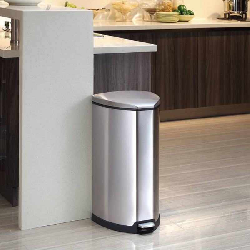 Tại sao nhà hàng lại ưu tiên sử dụng thùng rác inox?