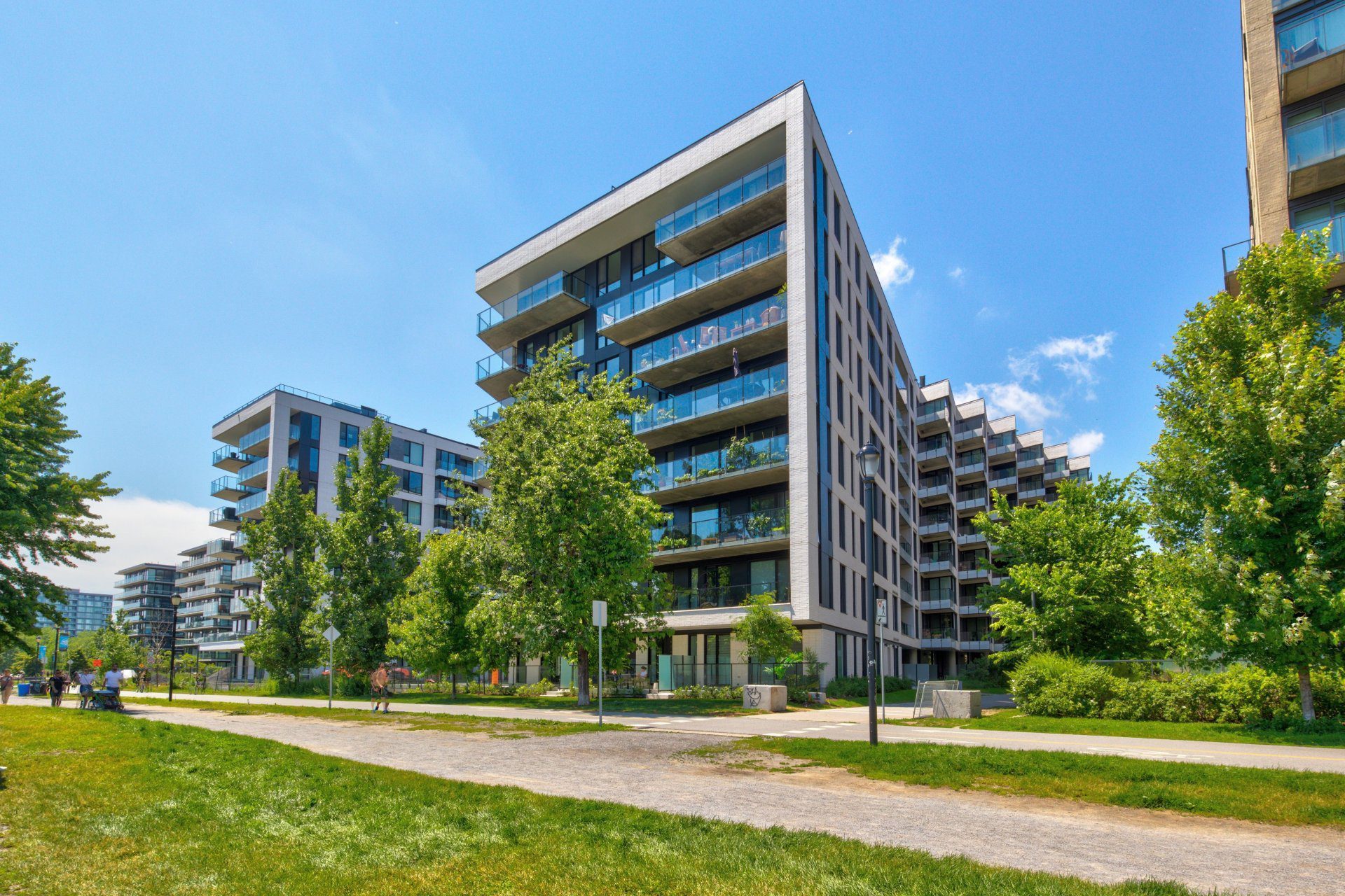 Apartment > BEHROOZ DAVANI