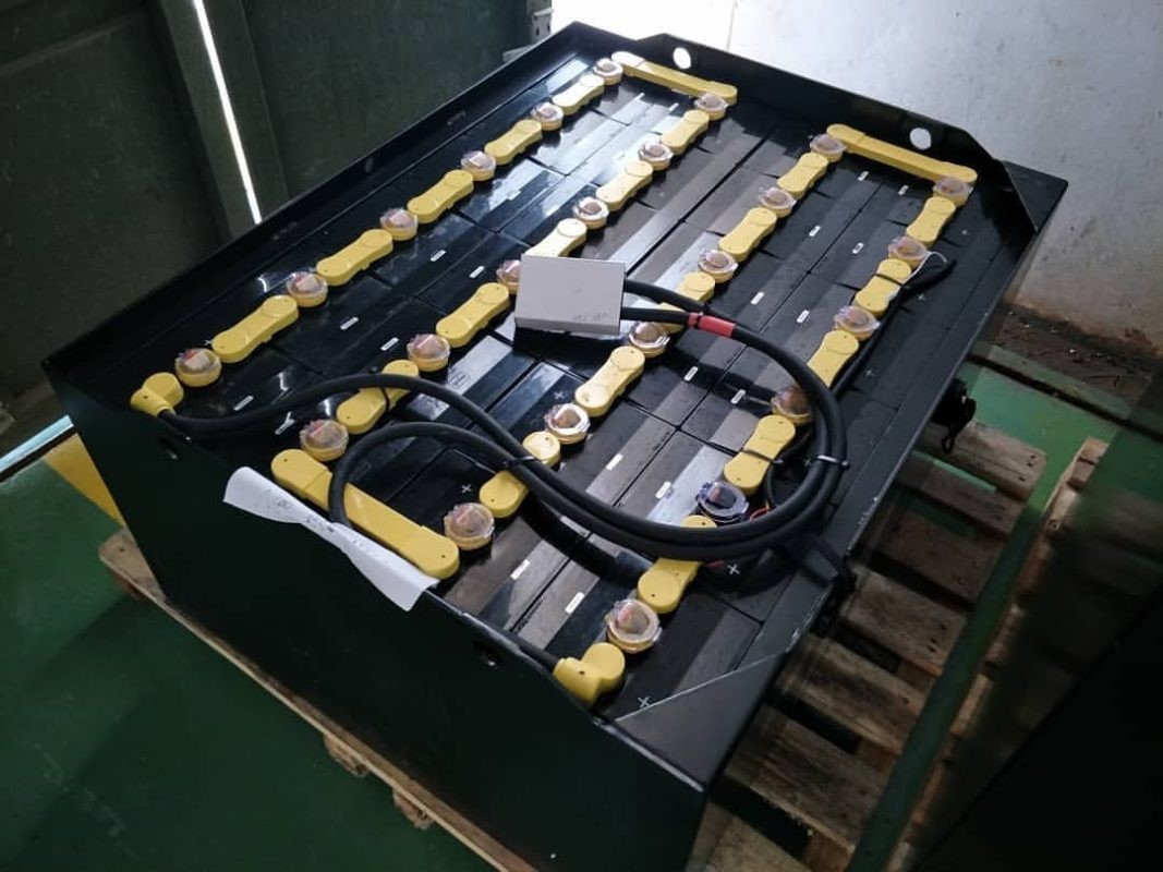 Bình điện xe nâng là gì? Cách chọn, kiểm tra và sửa chữa bình ắc quy mới nhất 2022