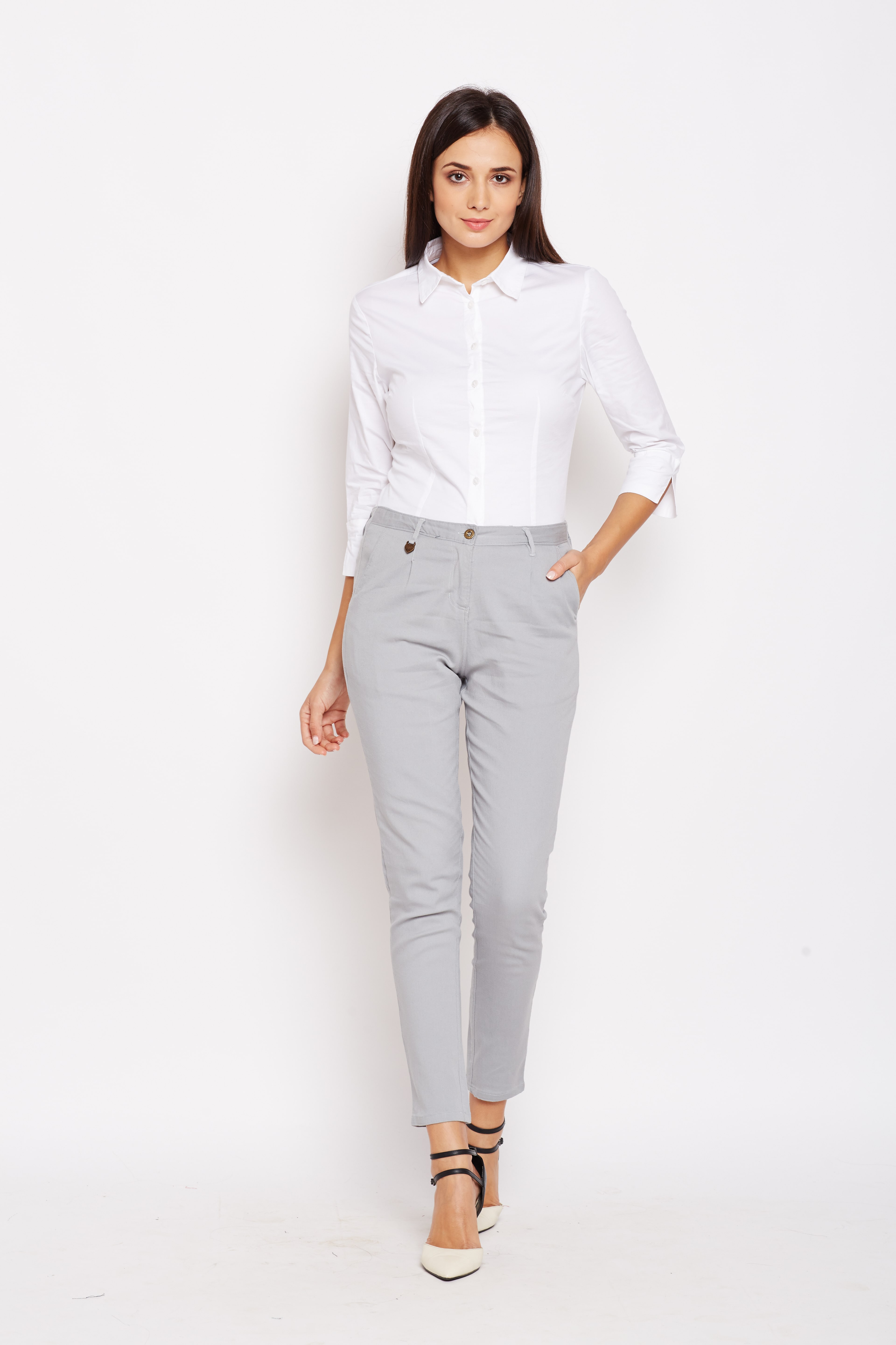Tips For Choosing Women's formal Shirts To Wear to the office