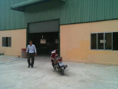Cho thuê xưởng gần QL1A phường APĐ quận .12. DT  3.700m2, 240tr/th. LH 0936 662 032