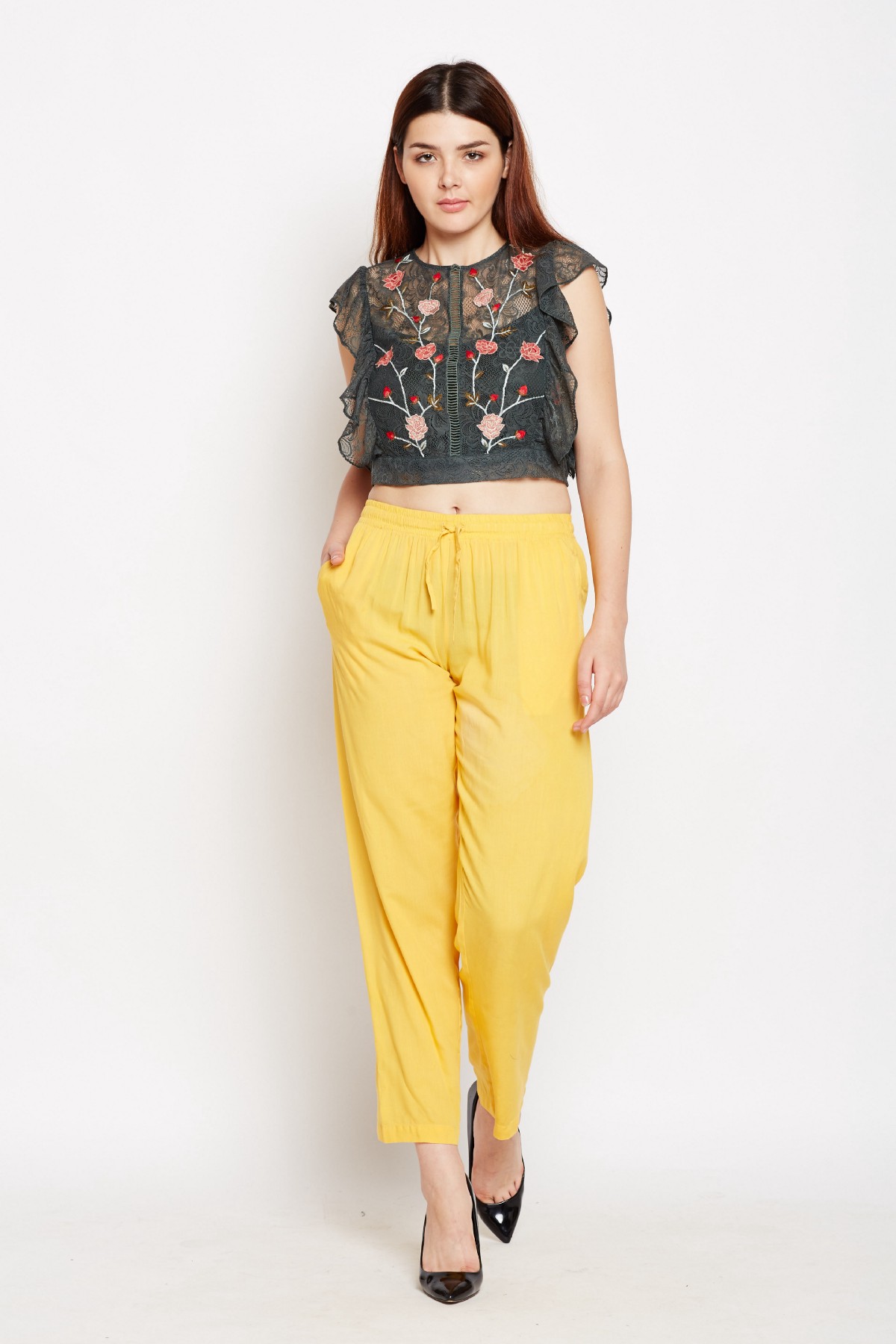 Different ways to style casual bottom wear with short kurtis | by PaperCrush | Oct, 2022 | Medium