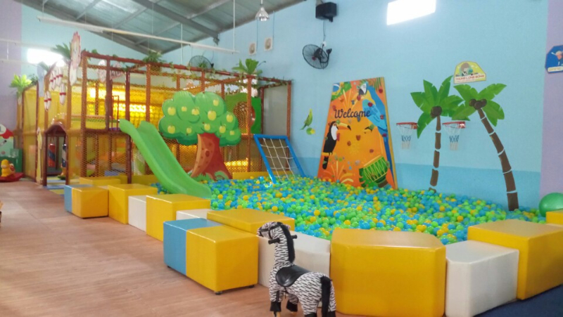 Mô Hình Khu Vui Chơi Kết Hợp Quán Ăn Thu Hút Khách Hàng