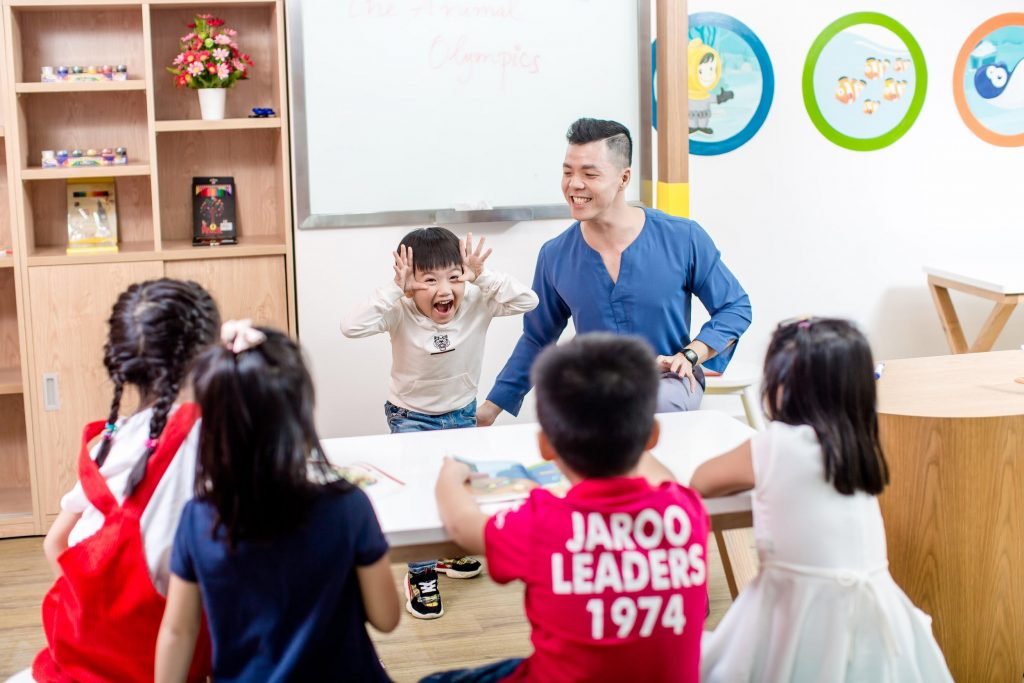 Học tiếng Anh không bao giờ là quá muộn – eClass