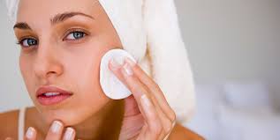 Is It Advisable To Buy Witch Hazel Facial Toner?