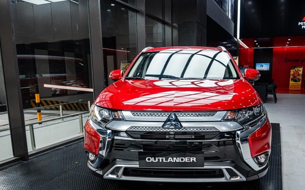 Tổng quan về xe Crossover 7 chỗ Outlander 2.0 - Giá bán mới nhất 2022