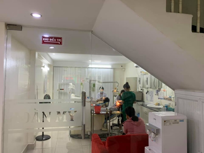 Viêm lợi sau khi bọc răng sứ - Nên làm gì?