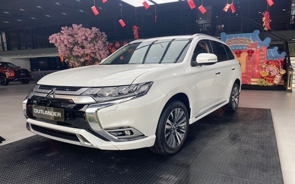 Đánh giá SUV Mitsubishi Outlander – mẫu xe Crossover 7 chỗ