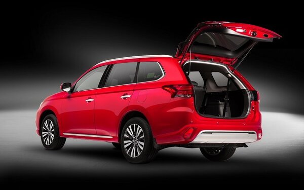 Thông tin về Mitsubishi Outlander 3 phiên bản mới 2022