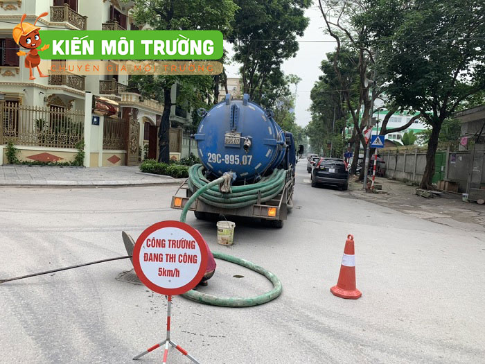 Dịch Vụ Hút Bể Phốt Tại Mê Linh Nhanh Gọn Rẻ - 0923575999