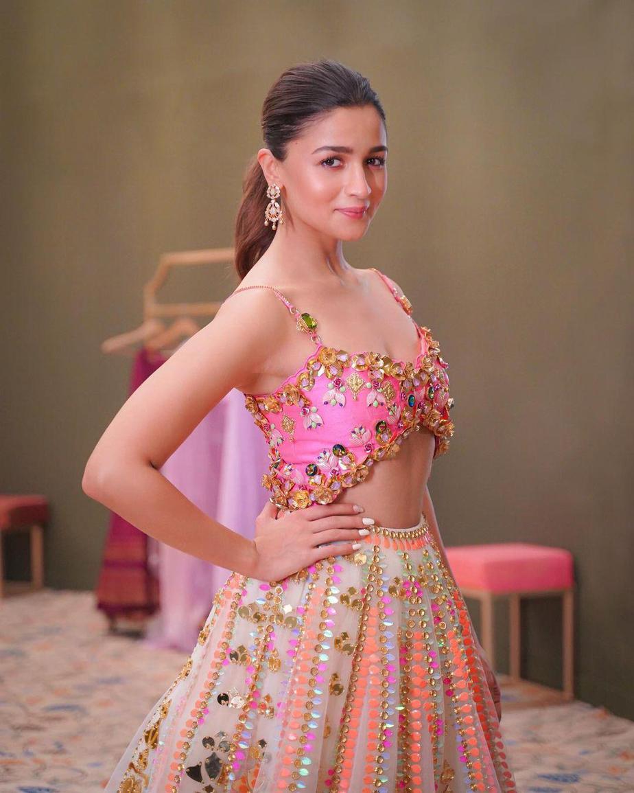 Try out these Amazing Bollywood Designer Lehengas for a Marriage Reception Party This Time | Indian Wedding Saree
