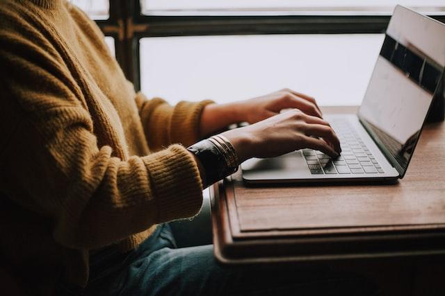 Autobiography vs Biography - Main Differences That You Must Kno - Blog View - Truxgo.net - Truxgo Social Network