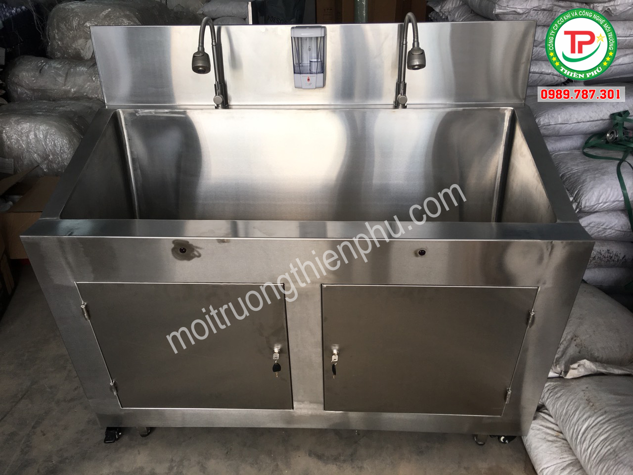 Bồn rửa tay phẫu thuật tiệt trùng 1 vòi, 2 vòi cho Phòng mổ