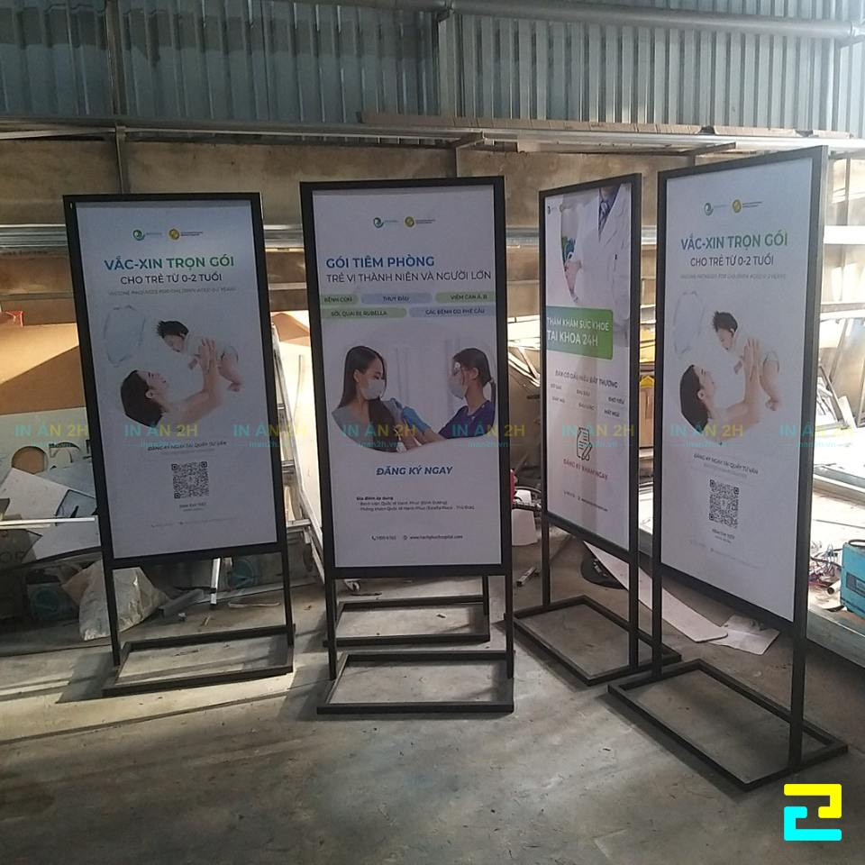 [Báo Giá] In Standee Quảng Cáo Lấy Liền, Đẹp Theo Yêu Cầu