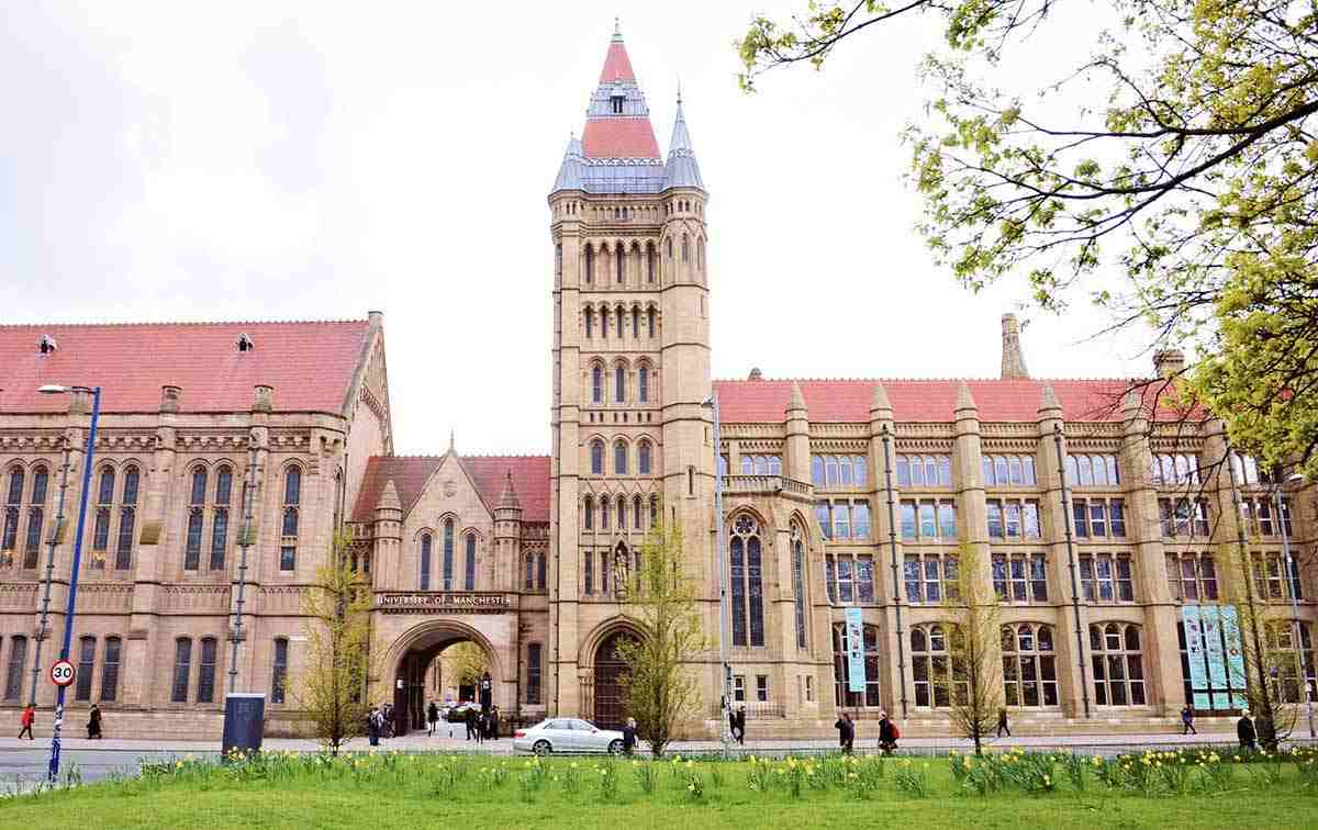 The University of Manchester Ranking, Course Fee Scholarship