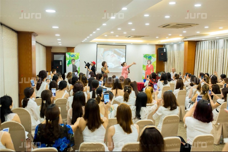 Cách Tổ Chức Sự Kiện Ra Mắt Sản Phẩm Mới Hiệu Quả A-Z