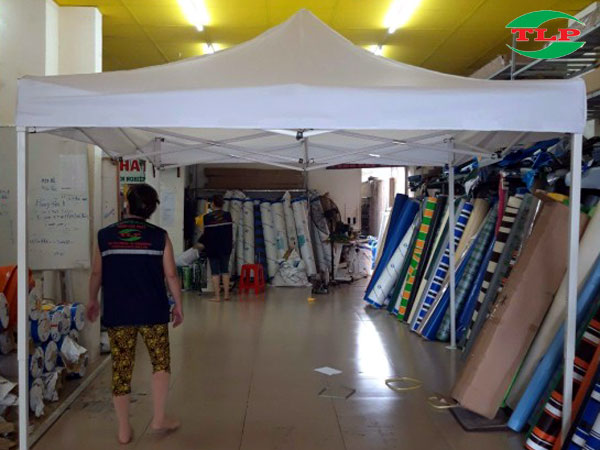 Dù che mưa nắng ngoài trời giá bao nhiêu