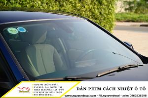 Phân tích ưu - nhược điểm khi dán phim cách nhiệt ô tô chi tiết -         Nguyễn Decal - Chuyên Dán Keo Xe Design Tem Xe Decal Tem Xe Nguyễn Decal