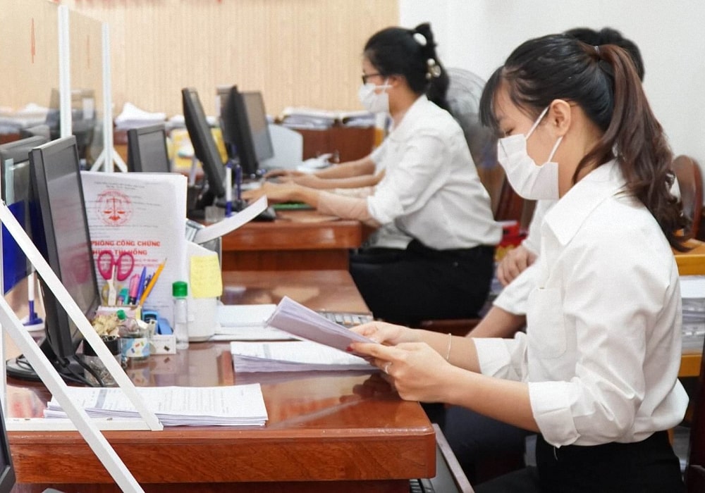 Công chứng viên là gì? Cần học gì để trở thành công chứng viên?
