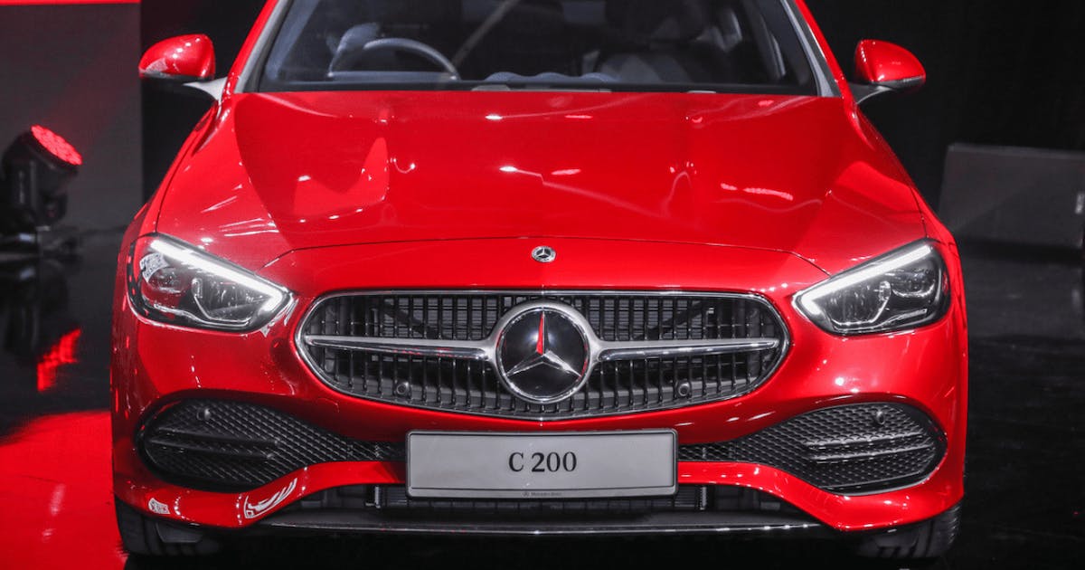 An toàn Mercedes Benz C200 2022: cao cấp hơn, hiện đại hơn