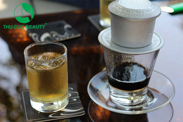 Nâng mũi có được uống cafe - Thẩm mỹ Thu Cúc
