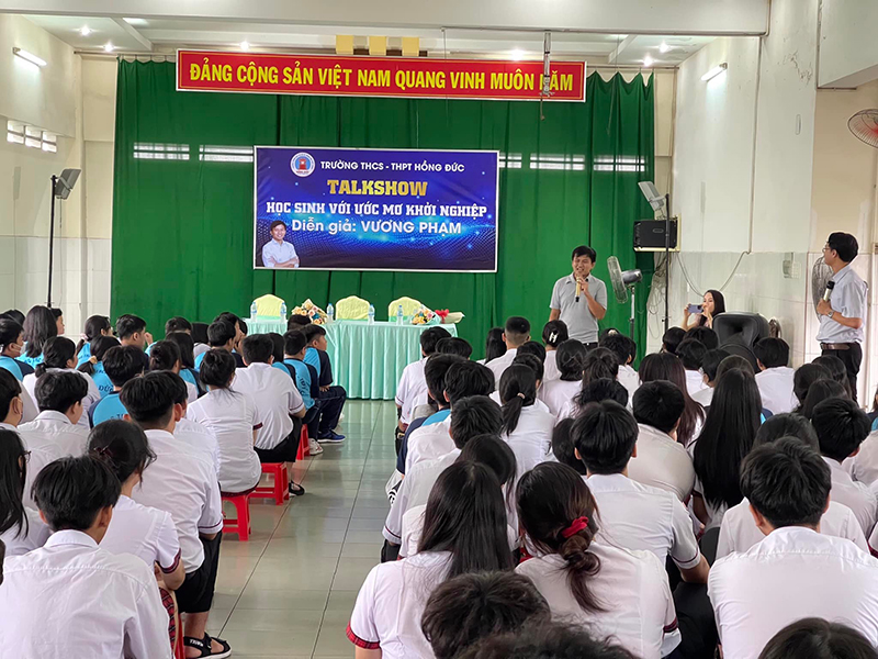 Độ tuổi lý tưởng để bắt đầu học nội trú là khi nào? - Trường THCS - THPT Tư thục Hồng Đức