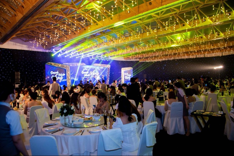 Tất niên là gì? Tiệc tất niên cuối năm có ý nghĩa gì?