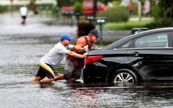 Bảo hiểm thủy kích ô tô và những lợi ích bạn cần biết