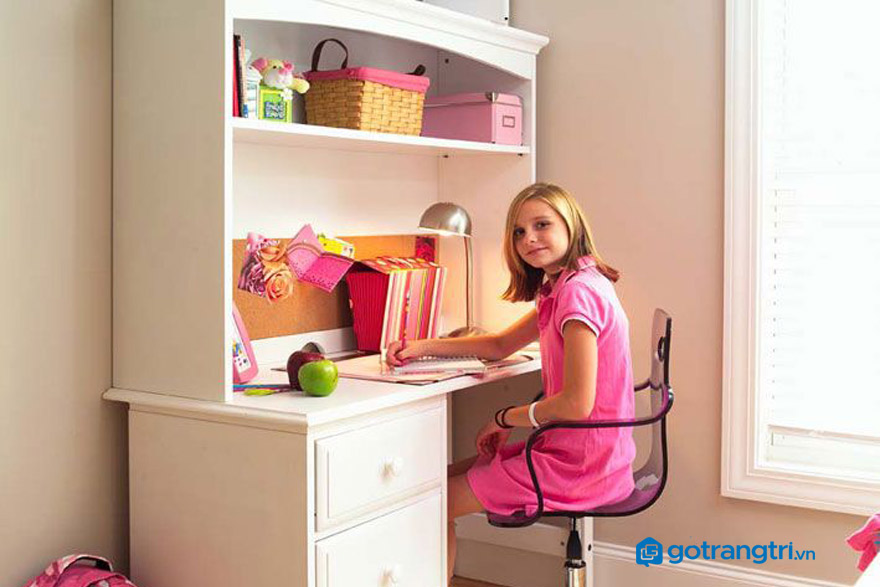 Bàn học cho bé gái có thiết kế thế nào là tốt nhất? - Nội Thất VHome