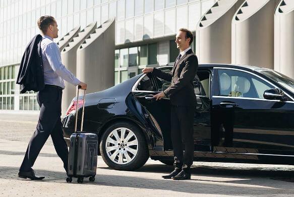 Melbourne Chauffeur Hire & Airport Transfer Chauffeur Service - Luxury Chauffeur Car Service | Opal Chauffeurs