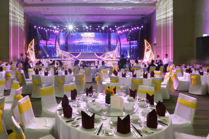 Chi Phí Tổ Chức Tiệc Tất Niên Cuối Năm Công Ty Cần Biết