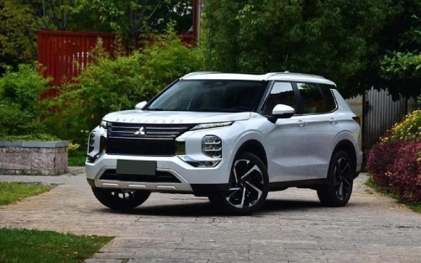 Đánh giá xe Outlander 2023 về ngoại thất và nội thất - Có gì nổi bật?