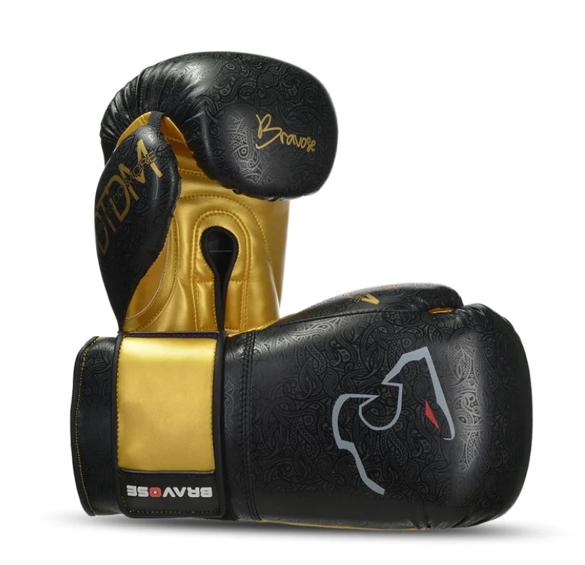 A Guide to Wearing Boxing Gloves