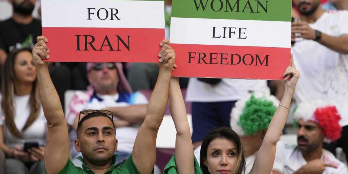 Why are Iranian citizens demanding equality and freedom?