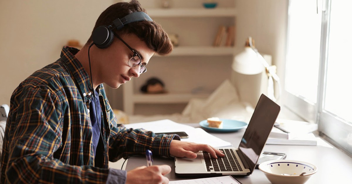 What Are Online Elearning Platforms' Main Advantages?