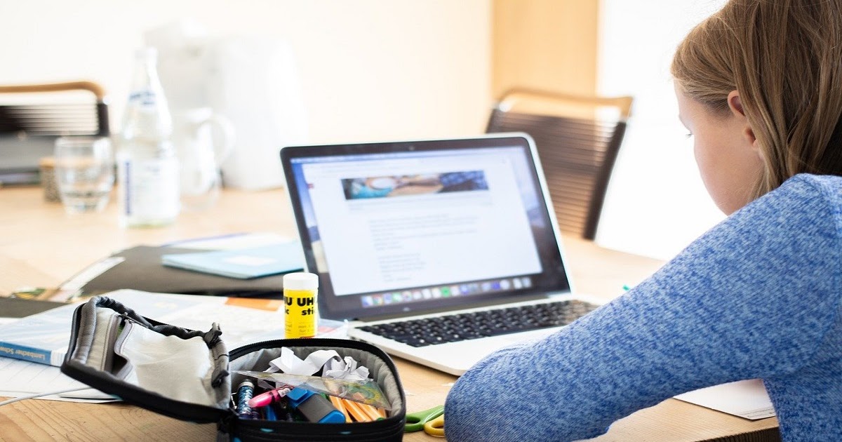 What Are The Pro And Cons Of Buying Dissertation Online? A Must-Read For Students - Writing Valley