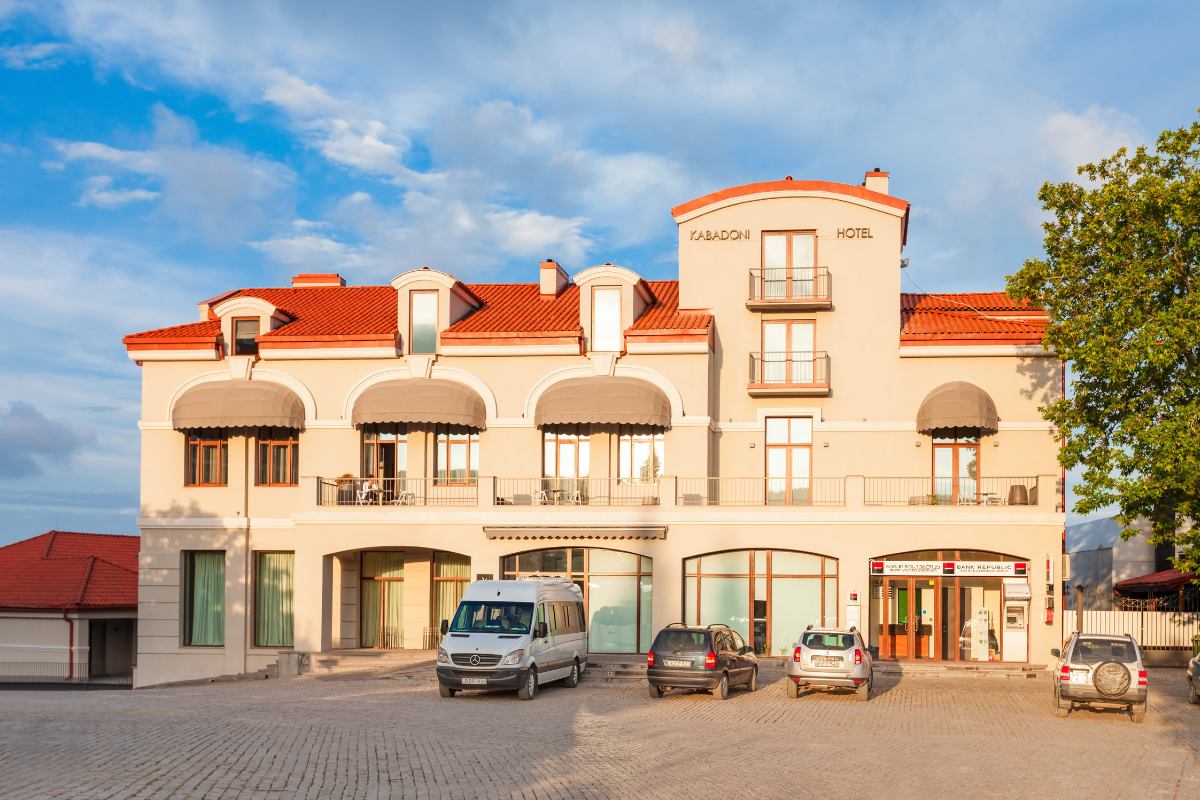 What Are the Finest Management Methods for Boutique Hotels?