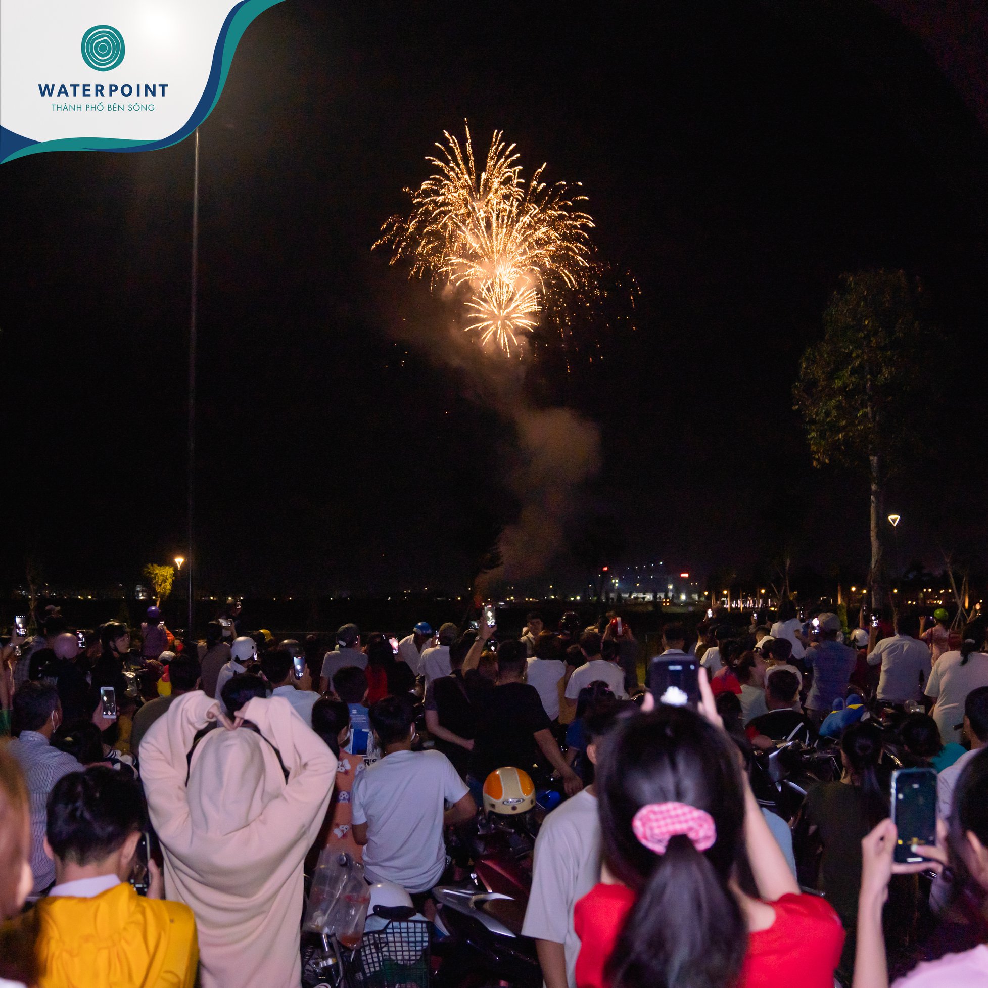 Chiêm ngưỡng lại màn trình diễn pháo hoa chào năm mới tại Waterpoint