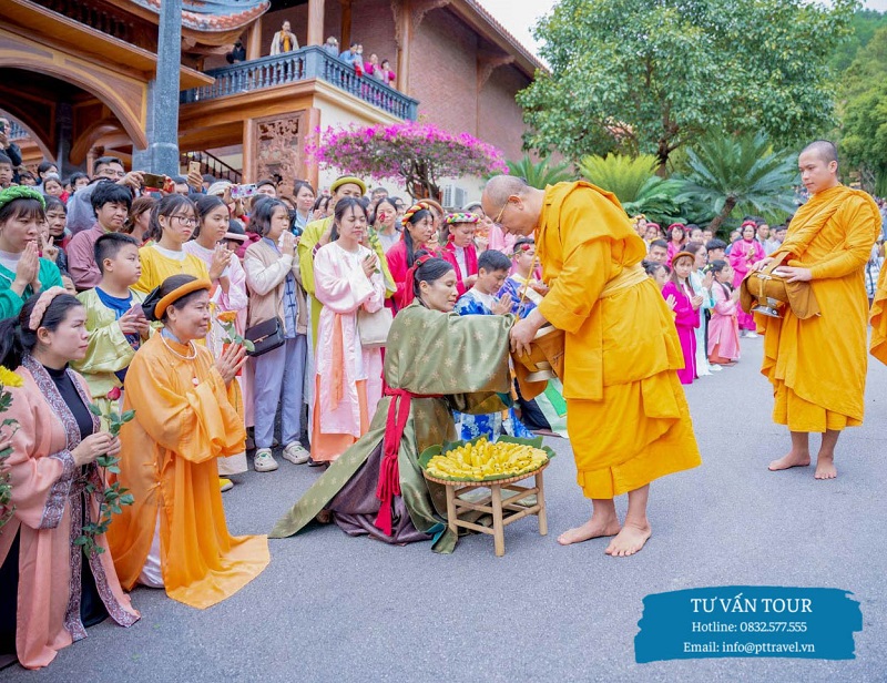 Tour Cửa Ông - Cái Bầu - Ba Vàng 1 ngày dịp tết 2023 - PT Travel