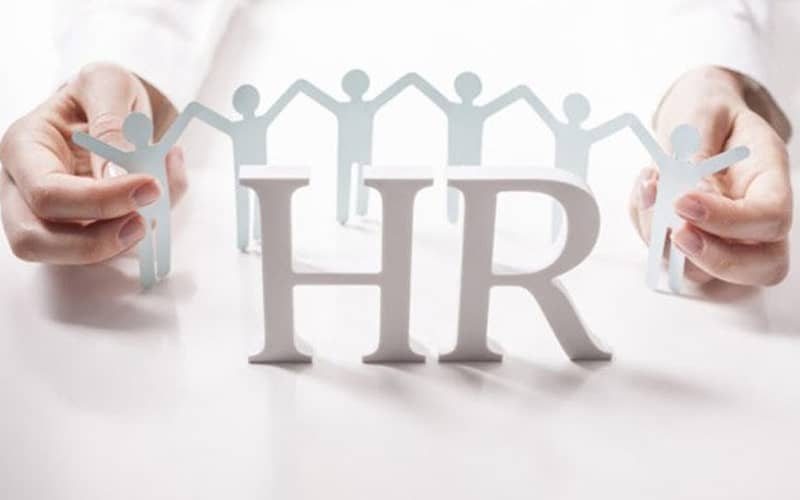 Mối quan hệ giữa phòng nhân sự và các phòng ban khác là gì?