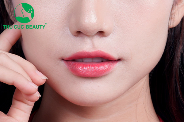 Phun môi màu đỏ hồng - Trẻ trung, quyến rũ, ngọt ngào