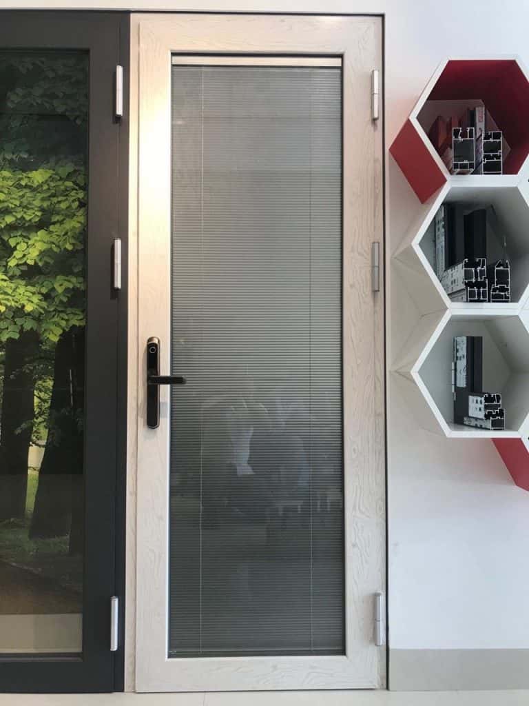 20+ Mẫu cửa nhôm Xingfa 1 cánh phòng ngủ, phòng tắm đẹp