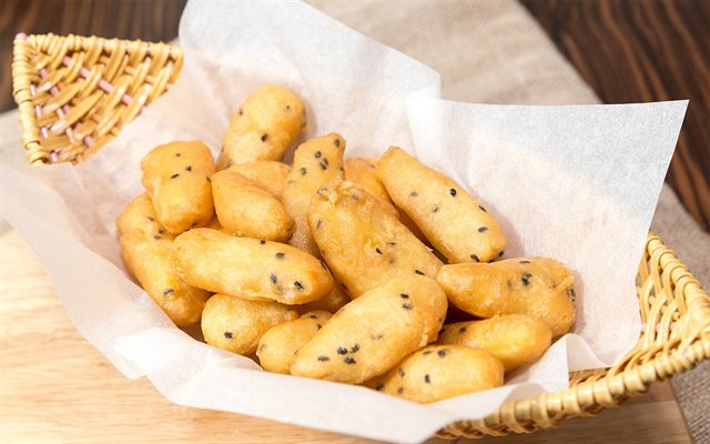 Làm khoai lang kén với bột năng siêu ngon siêu dễ tại nhà