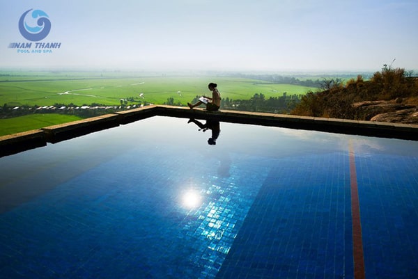 Thiết kế và thi công bể bơi vô cực - Báo giá chi tiết