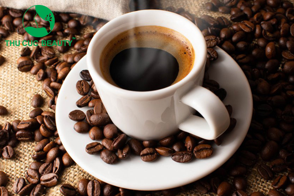 Cắt mí uống cà phê được không? - Thẩm mỹ Thu Cúc