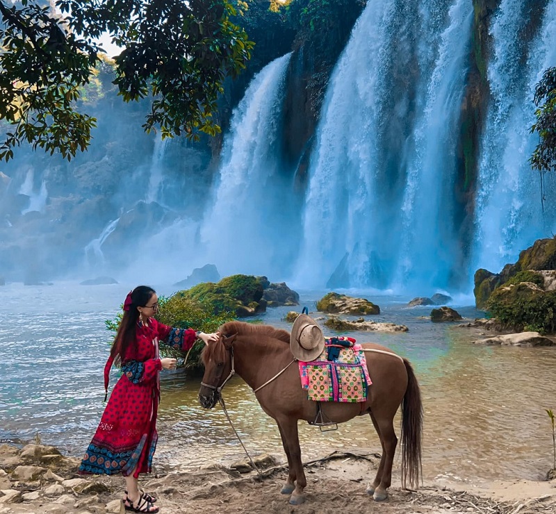 Tour du lịch Cao Bằng 2 ngày 1 đêm giá RẺ 2023 - PT Travel